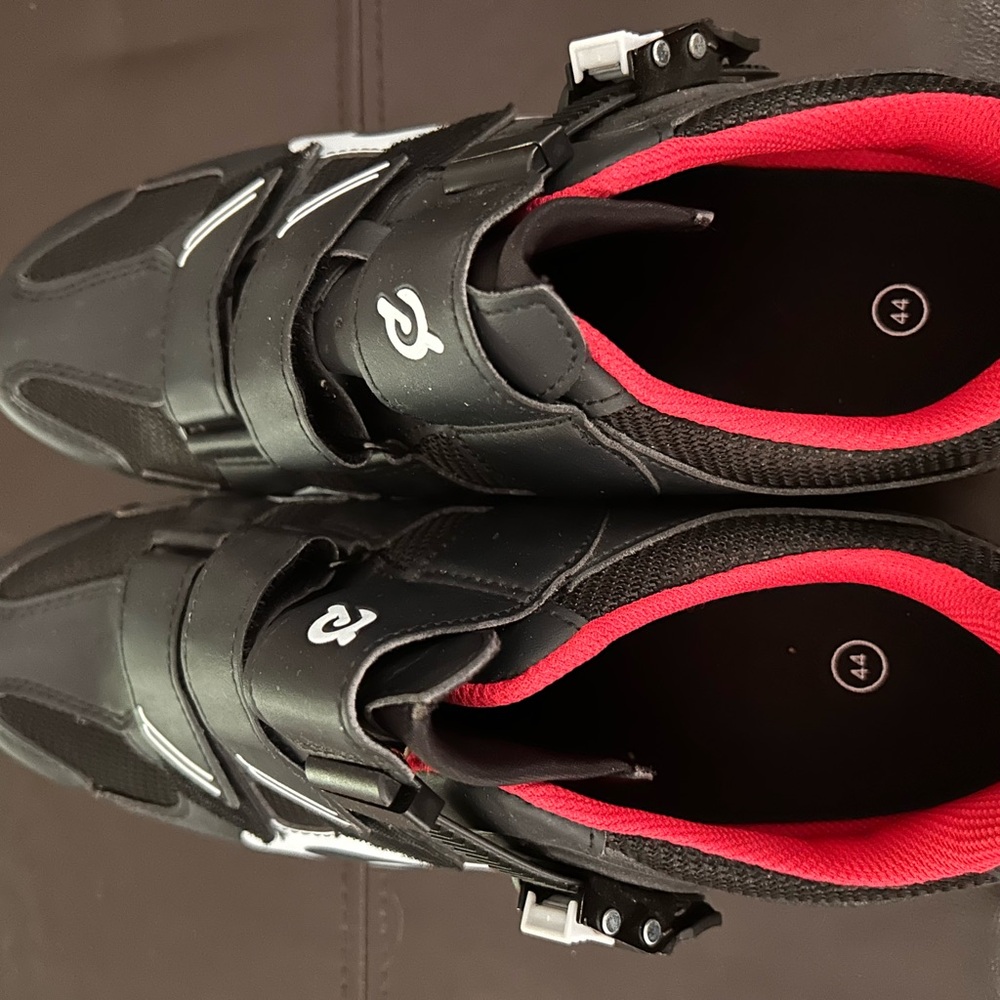 Peloton spin shoes
